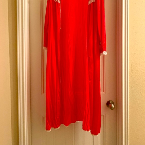 Red Robe Slip - Picture 2 of 2